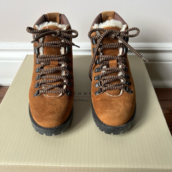 MaxMara Weekend winter ankle boots, size 35 - Picture 8 of 9